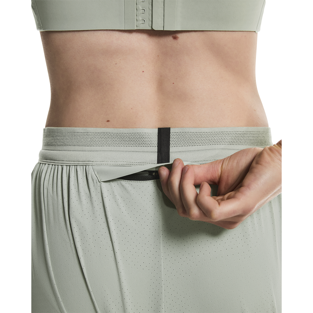ON 5  Performance Shorts